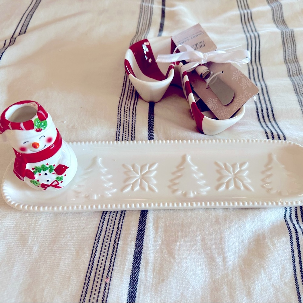 CHRISTMAS SERVING DISHES